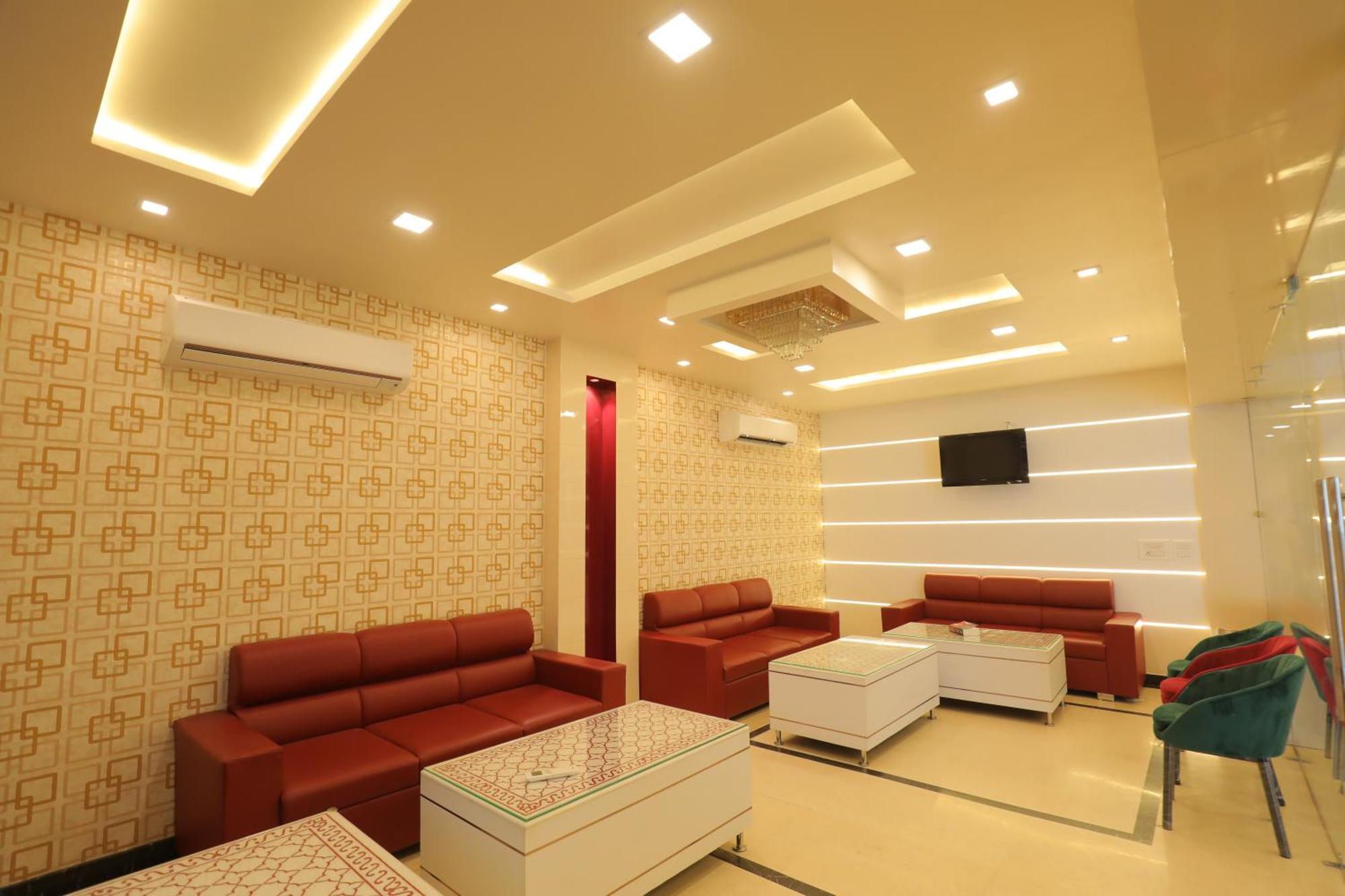 Hotel Red Carpet Tajganj Ngoại thất bức ảnh